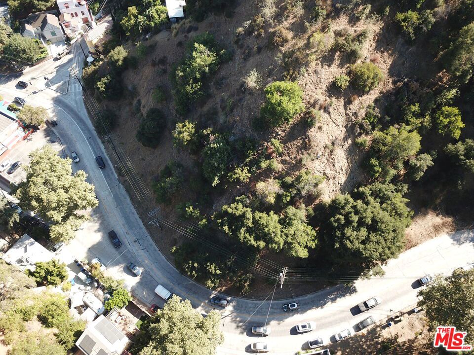 2125 N Laurel Canyon Boulevard