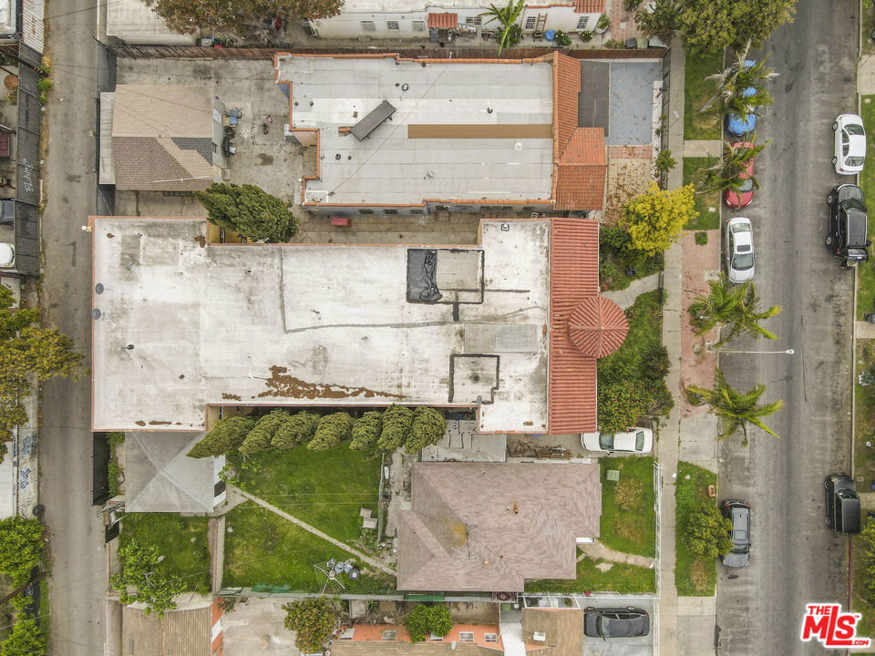 1061 W 57th Street