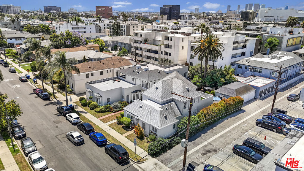 129 N Flores Street