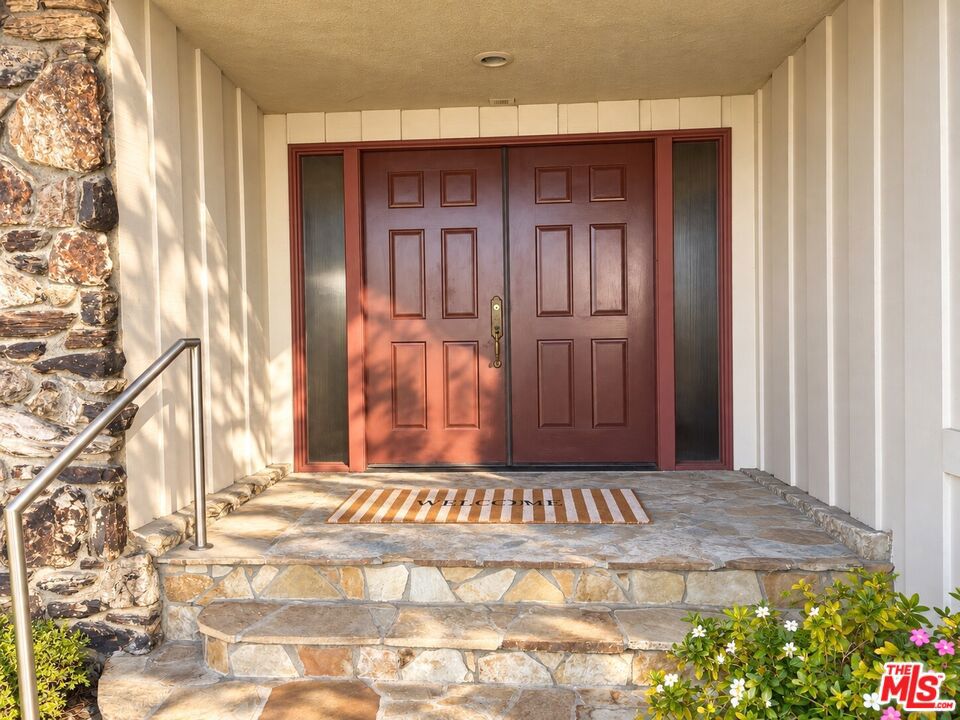 2027 Westridge Road