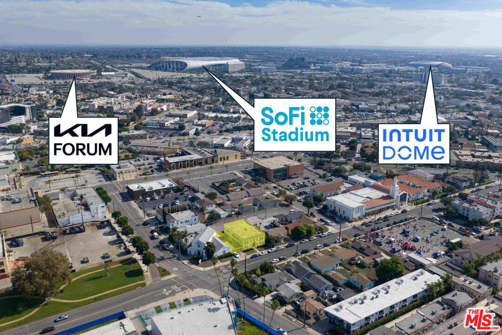 406 S Grevillea Avenue