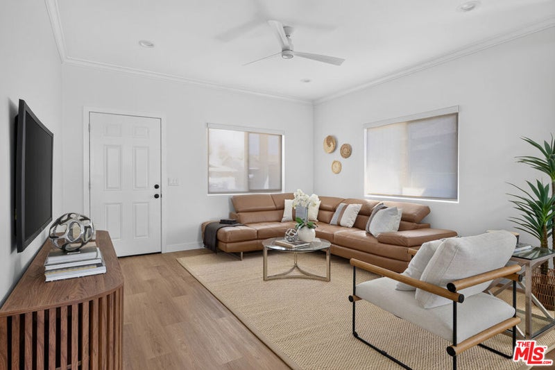 1308 W 53rd Street
