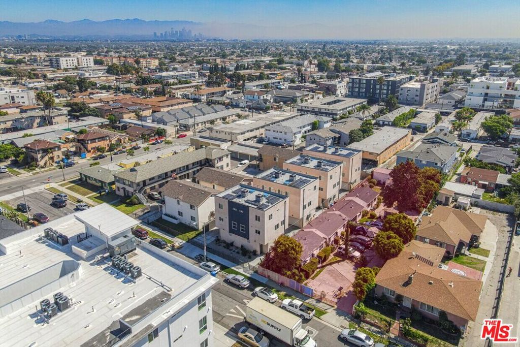 6524 Brynhurst Avenue