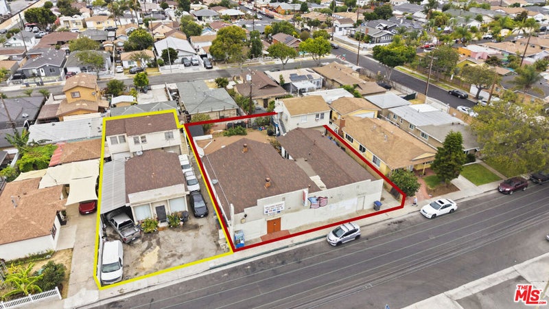 741 E Deloras Drive