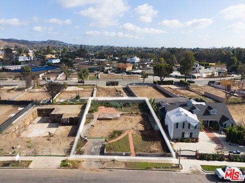 724 Toyopa Drive Pacific Palisades CA 90272