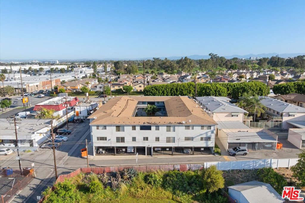 2134 W El Segundo Boulevard