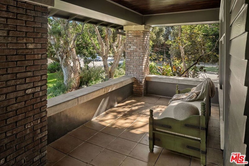 405 Palisades Avenue
