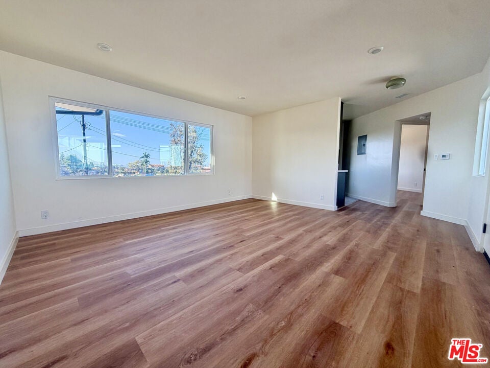 16185 W Sunset Blvd 5