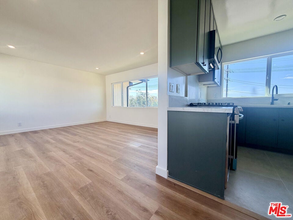 16185 W Sunset Blvd 5