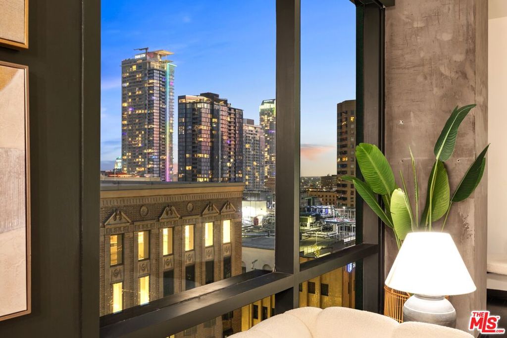 655 S Hope Street 1401