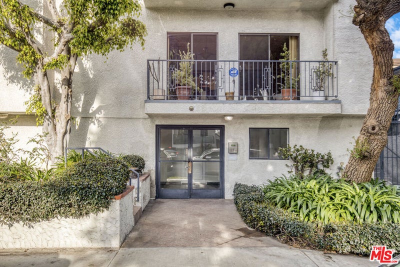 1524 Granville Avenue