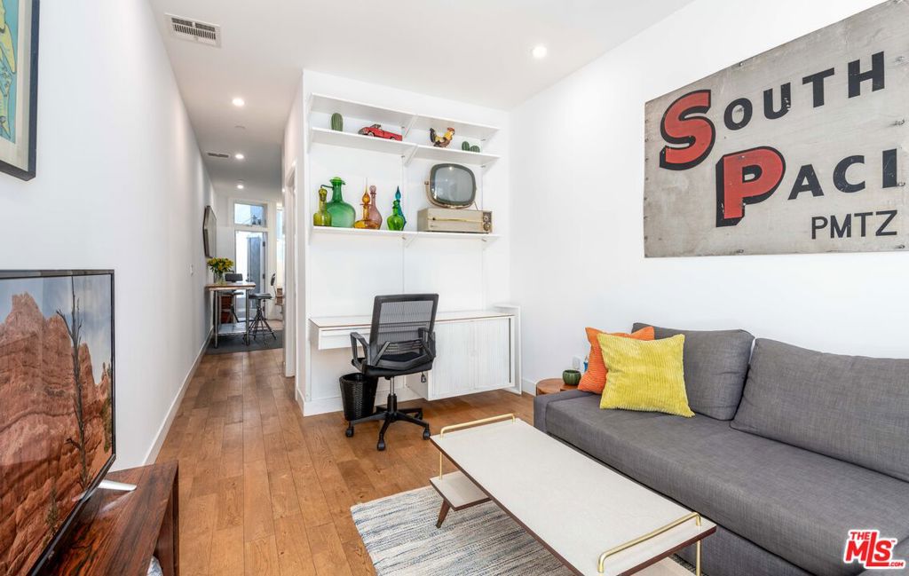 3310 S Durango Avenue