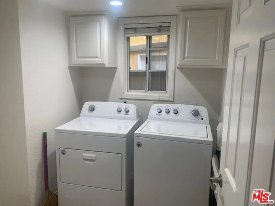 Redondo Beach, California 90278, United States, 3 Bedrooms Bedrooms, ,2 BathroomsBathrooms,Residential,Active,152771