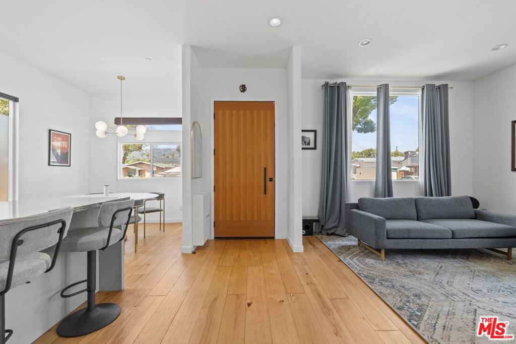 3170 Glenmanor Place