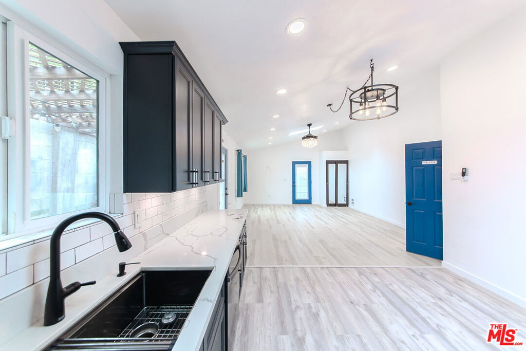 427 N Avenue 52