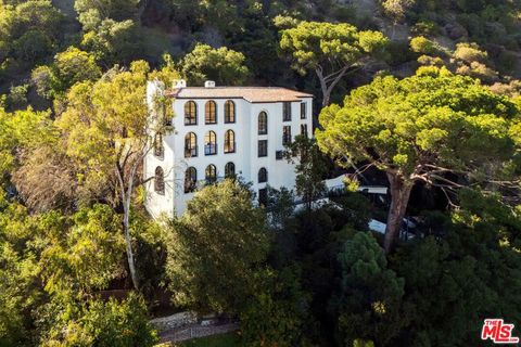 1301 N Beverly Drive Beverly Hills CA 90210