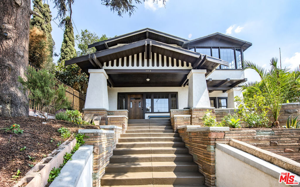 1114 Coronado Terrace