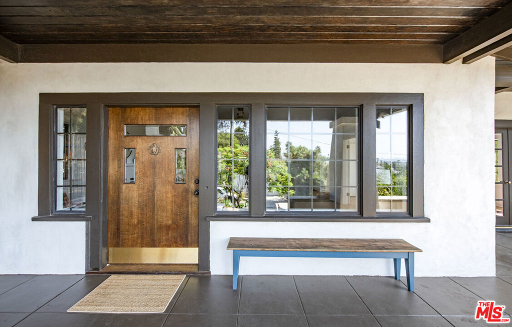 1114 Coronado Terrace