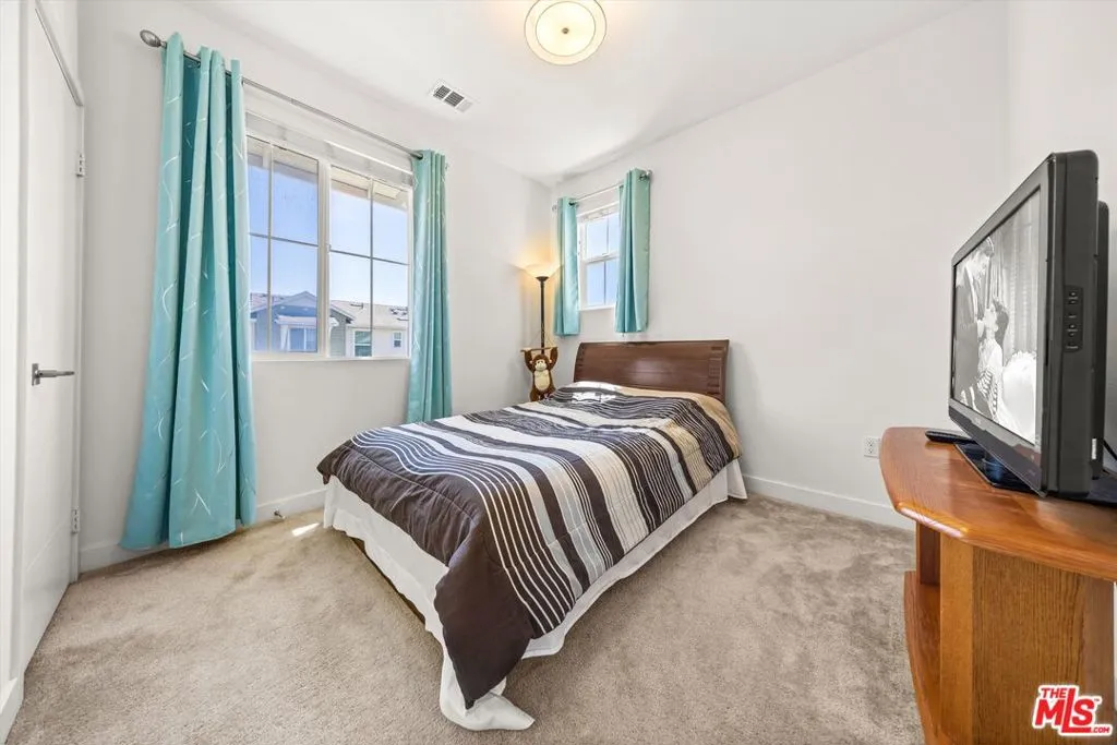 Goleta, California 93117, United States, 4 Bedrooms Bedrooms, ,4 BathroomsBathrooms,Residential,Active,138613