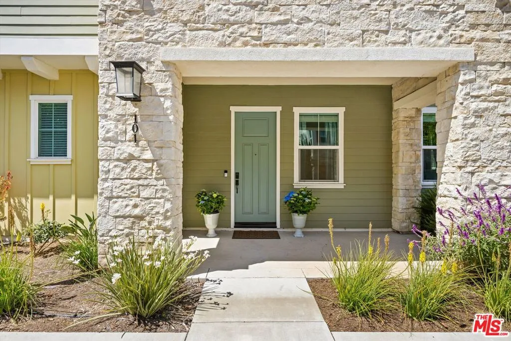 Goleta, California 93117, United States, 4 Bedrooms Bedrooms, ,4 BathroomsBathrooms,Residential,Active,138613