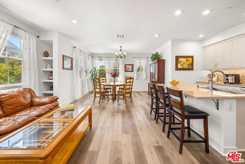 Goleta, California 93117, United States, 4 Bedrooms Bedrooms, ,4 BathroomsBathrooms,Residential,Active,138613