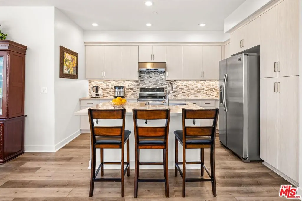 Goleta, California 93117, United States, 4 Bedrooms Bedrooms, ,4 BathroomsBathrooms,Residential,Active,138613