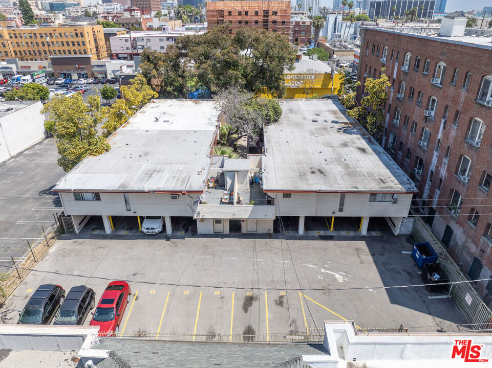 833 S Alvarado Street
