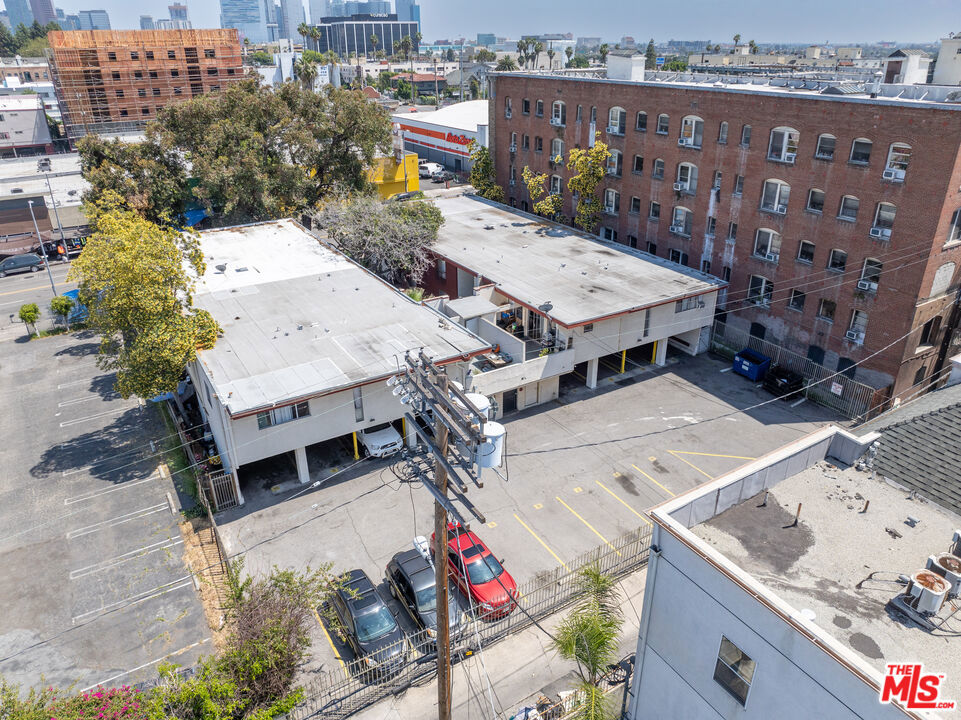 833 S Alvarado Street