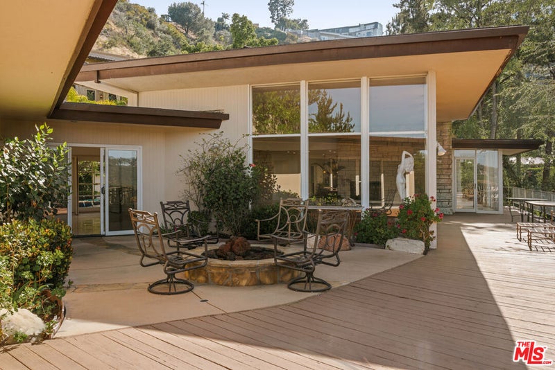 1743 Stone Canyon Road