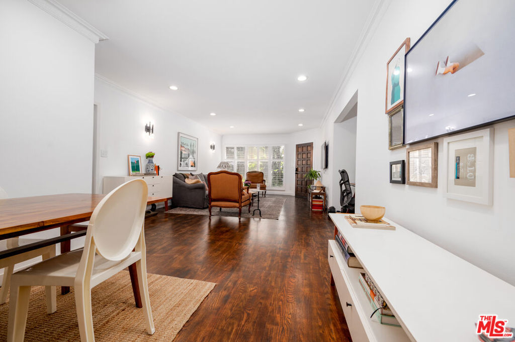Properties 3 1615 N Laurel Avenue 112
