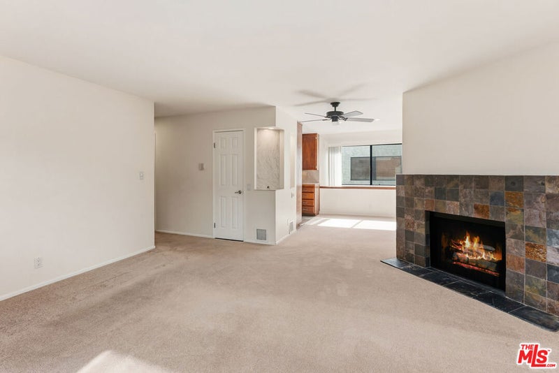 11643 Chandler Boulevard 111