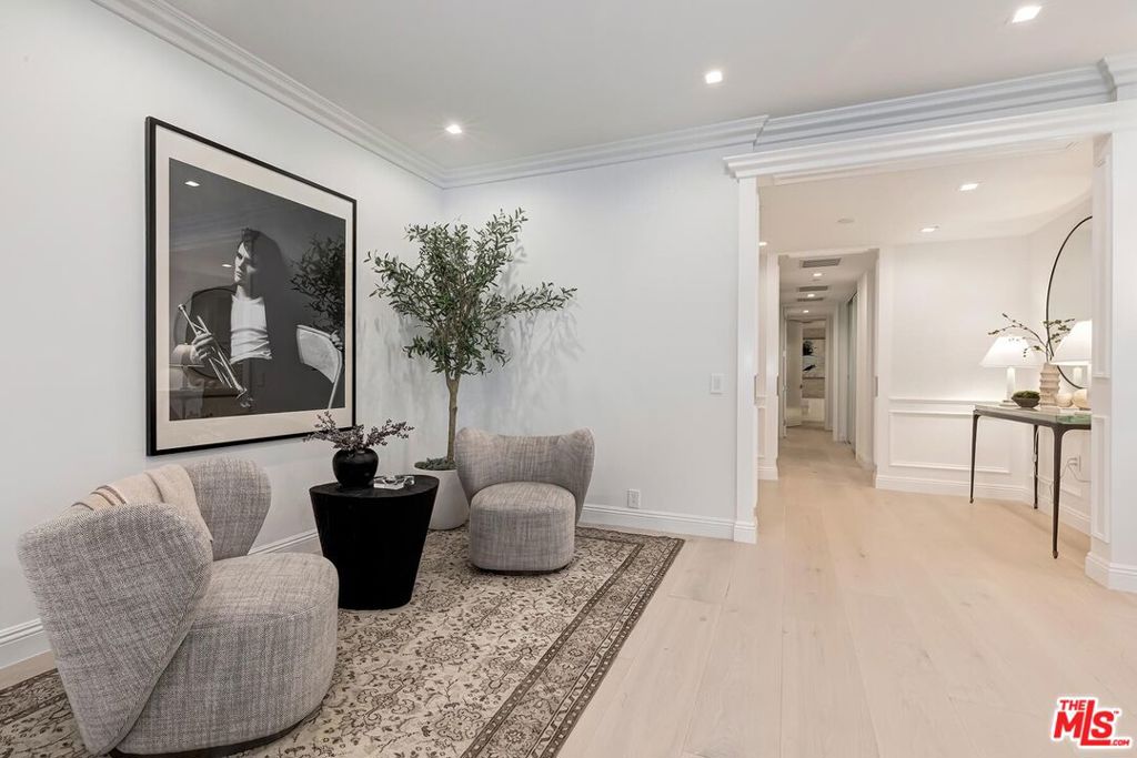 300 N Swall Drive 356