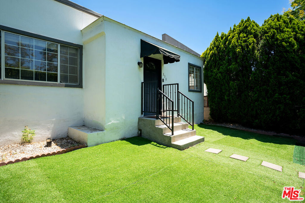 358 N San Vicente Boulevard