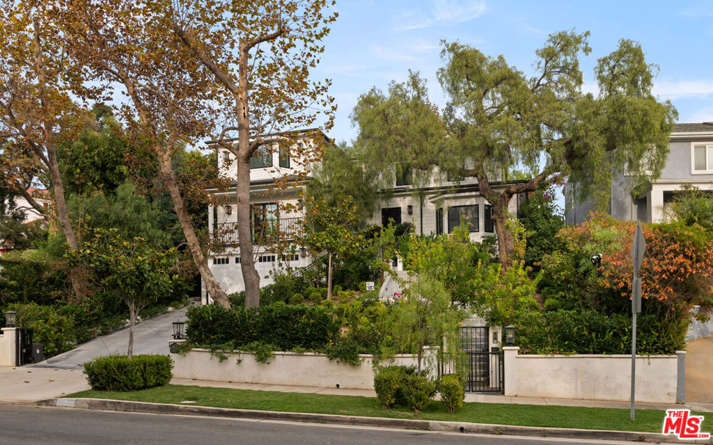 1338 Comstock Avenue