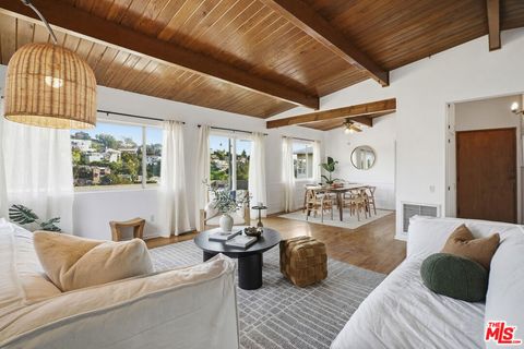 1748 Redesdale Avenue Los Angeles CA 90026