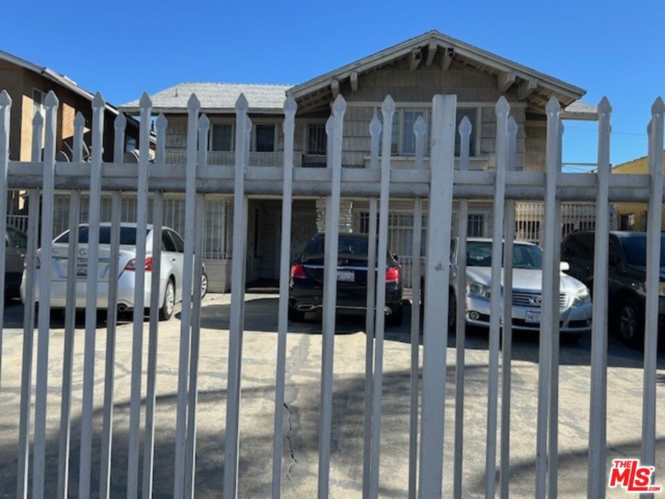 1320 Crenshaw Boulevard