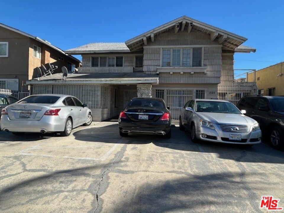 1320 Crenshaw Boulevard