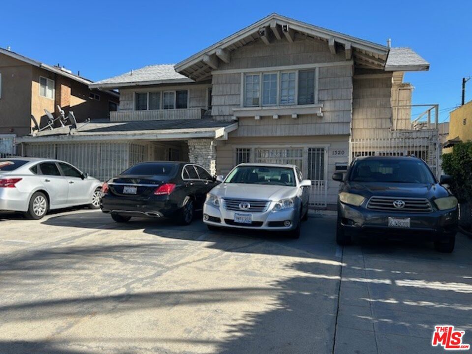 1320 Crenshaw Boulevard