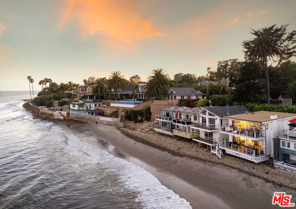 Santa Barbara, California 93108, United States, 2 Bedrooms Bedrooms, ,4 BathroomsBathrooms,Residential,Active,158752