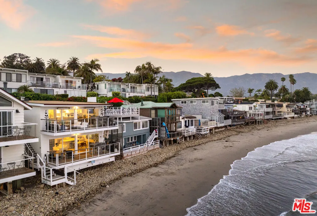 Santa Barbara, California 93108, United States, 2 Bedrooms Bedrooms, ,4 BathroomsBathrooms,Residential,Active,158752