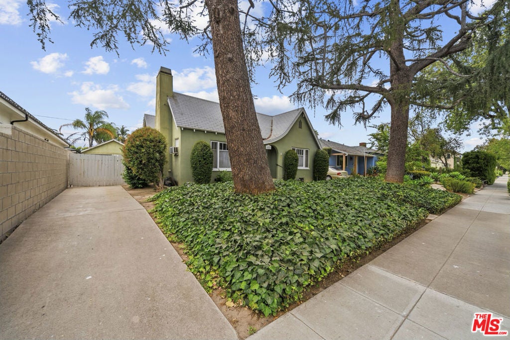 427 S Orchard Drive