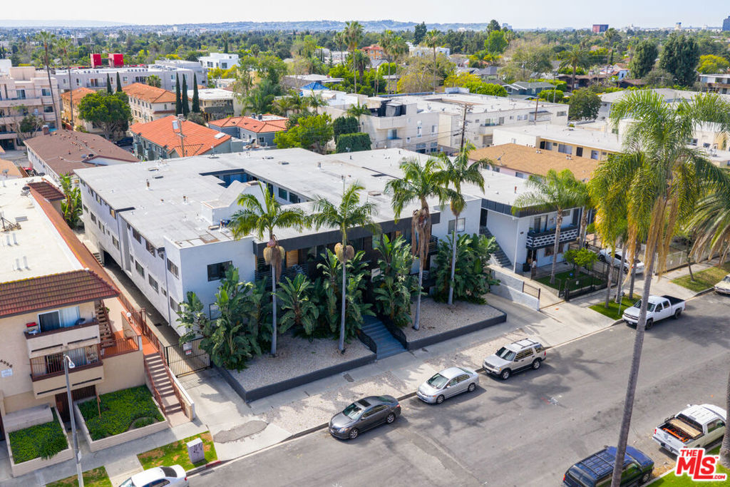 4938 Rosewood Avenue