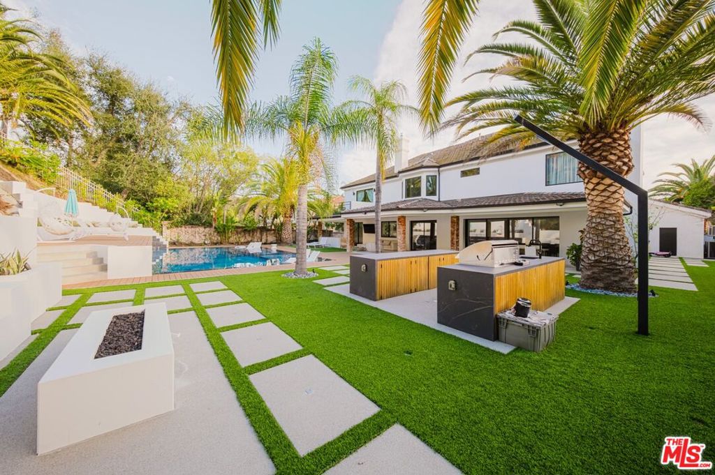 Properties 4 25879 Chalmers Place