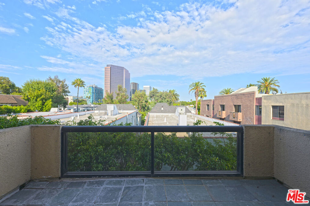 Properties 1 234 S Gale Drive 308