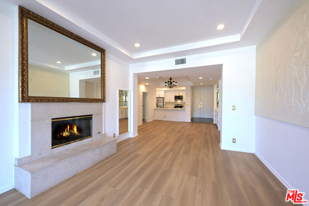 Properties 4 234 S Gale Drive 308