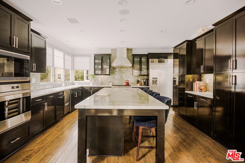 5846 N Lantern Court