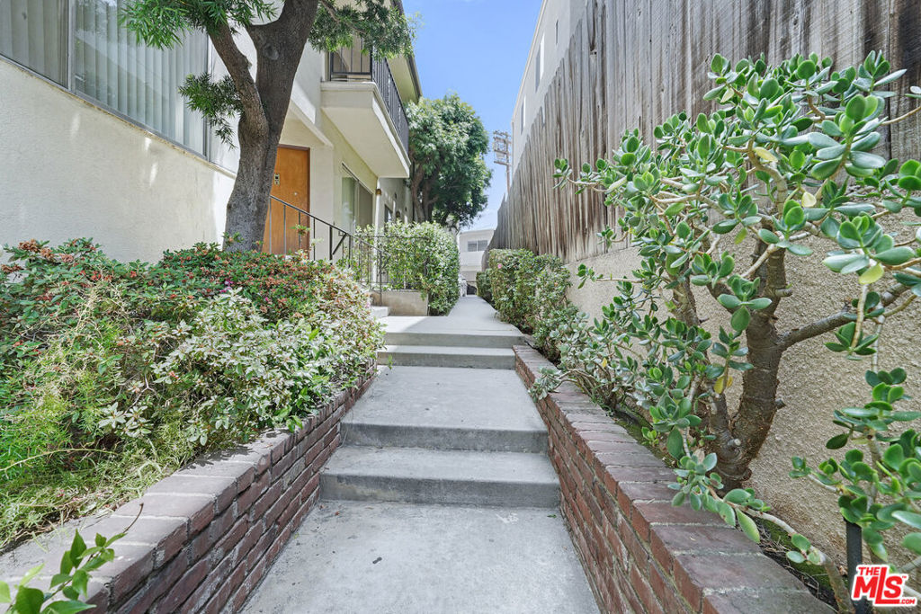 Properties 2 1236 Mcclellan Drive