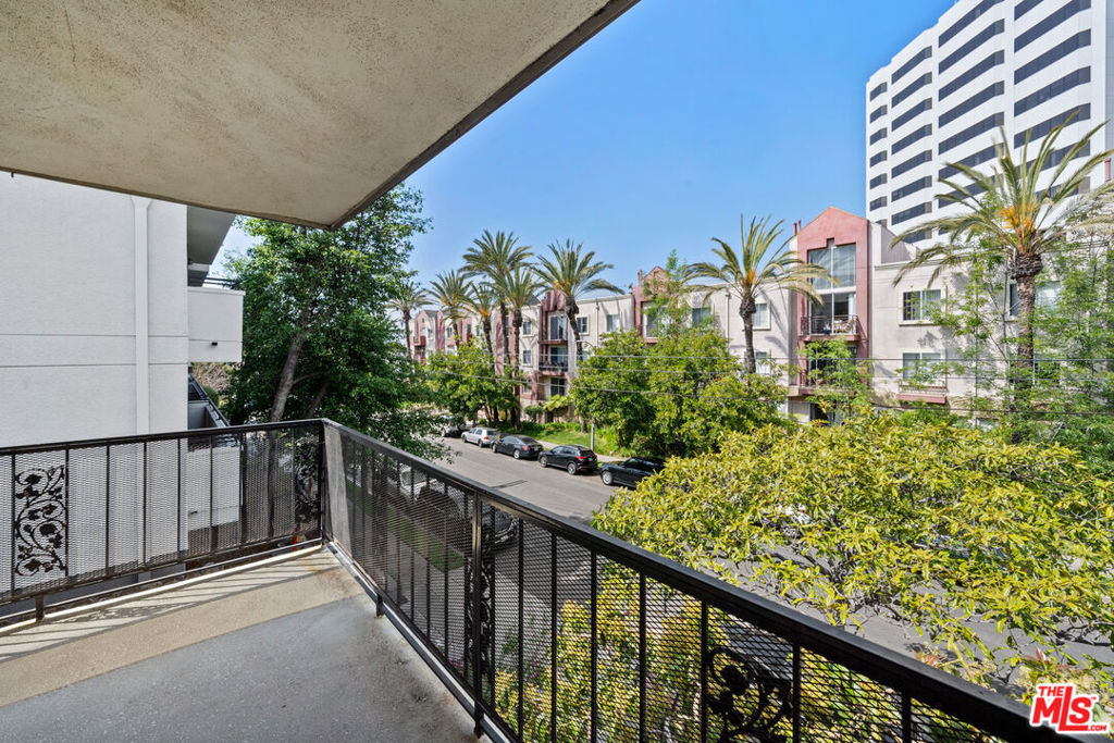 Properties 1 1236 Mcclellan Drive