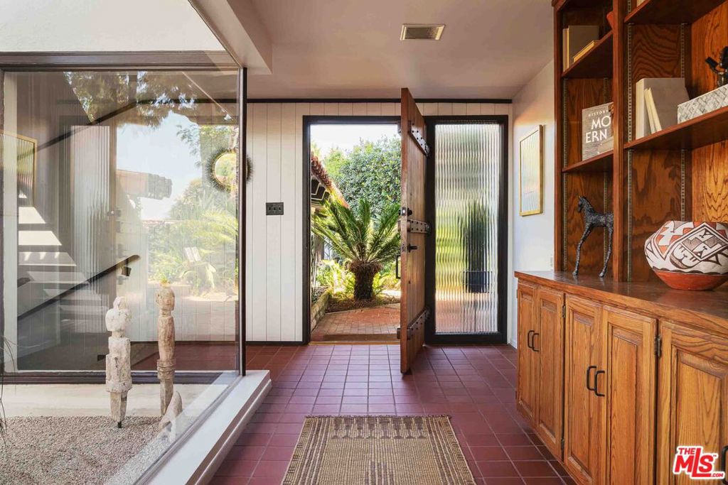 2437 Via Sonoma