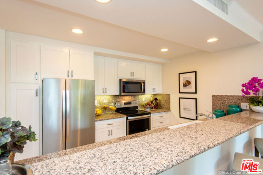 Properties 3 2222 AVENUE OF THE STARS 205E